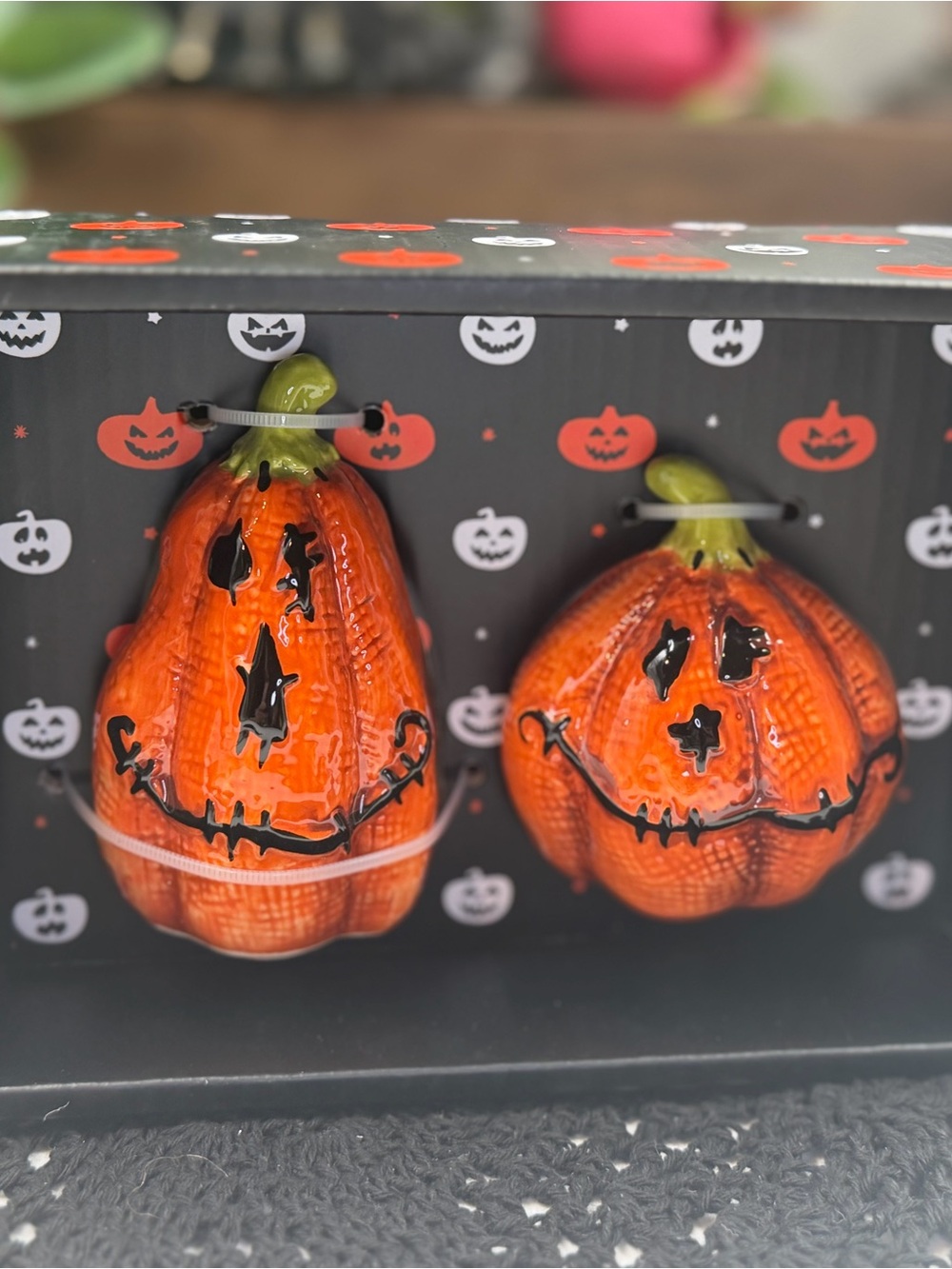 new blue sky clayworks stitched pumpkin salt pepper shaker set